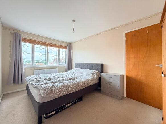 3 bed Semi-Detached for sale Image 10