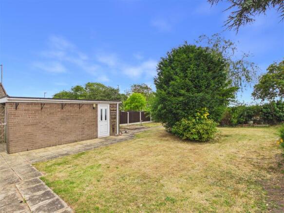 2 bed Semi-Detached Bungalow for sale Image 5