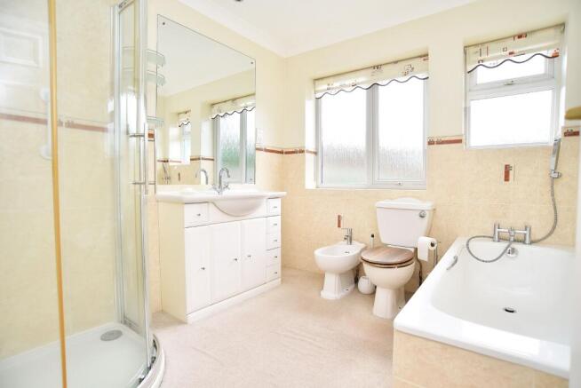 2 bed Bungalow for sale Image 12
