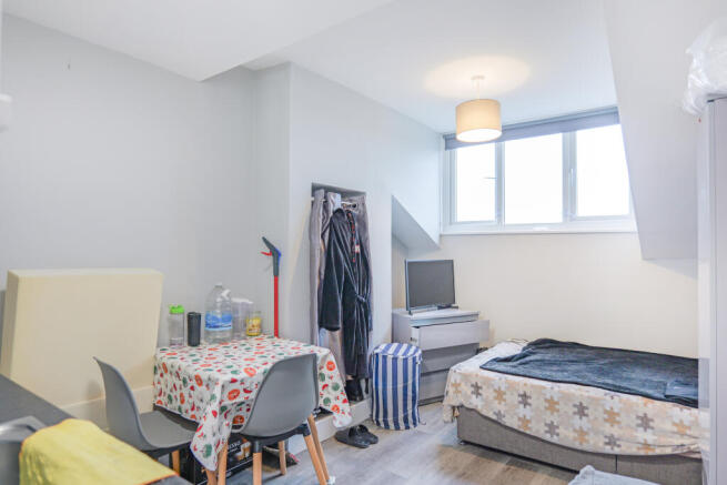 8 bed House of Multiple Occupation for sale Image 12