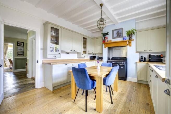 4 bed Detached for sale Image 5