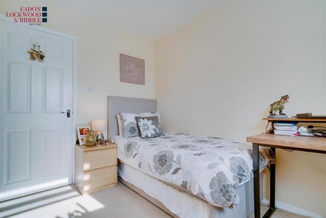2 bed Bungalow for sale Image 9