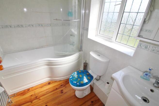 Bathroom.JPG
