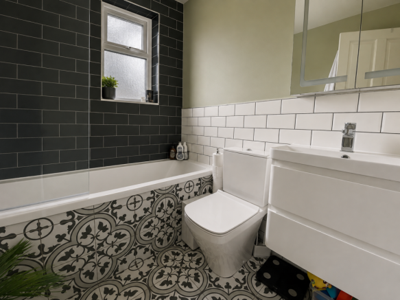 2 bed Terraced for sale Image 10