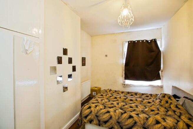 3 bed Terraced for sale Image 10