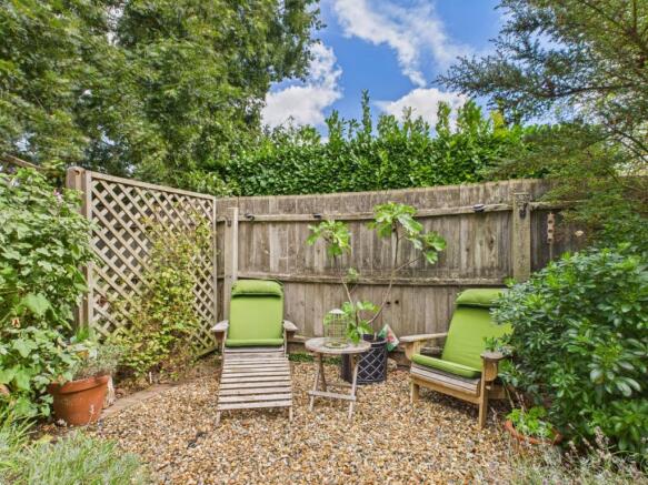 Garden- Mark Stephens EweMove Newmarket and Soham 