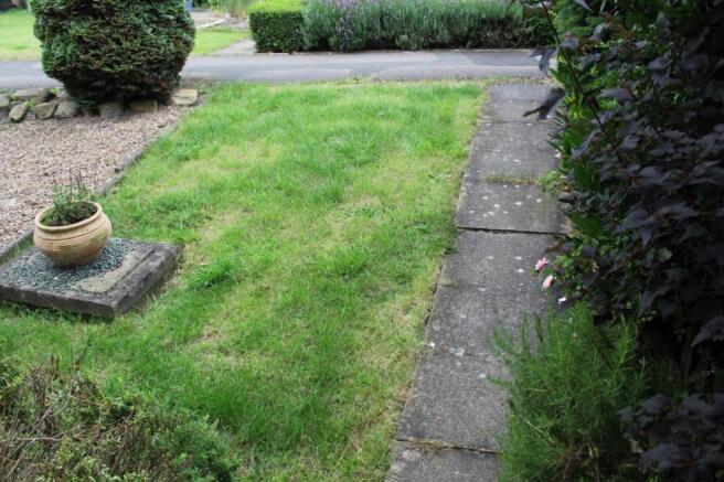 Front Garden Continu