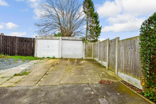 Driveway/Parking
