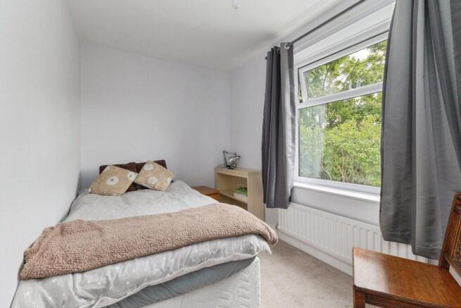 4 bed Semi-Detached for sale Image 11
