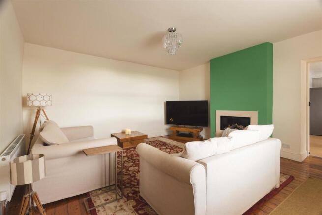4 bed Detached for sale Image 9