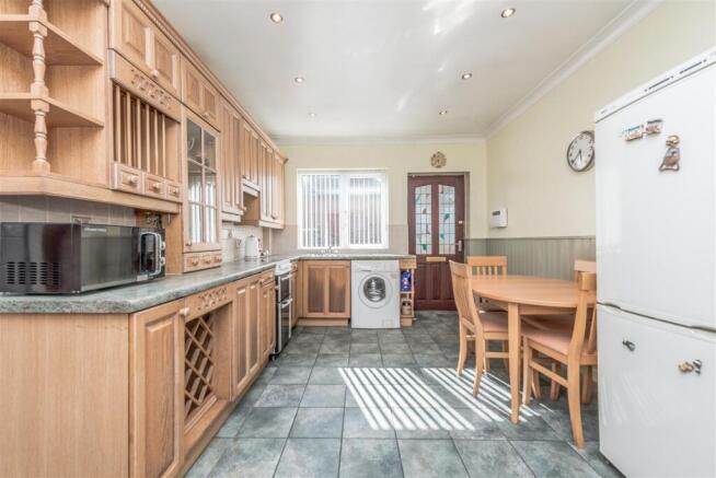 Fitted Dining Kitchen: