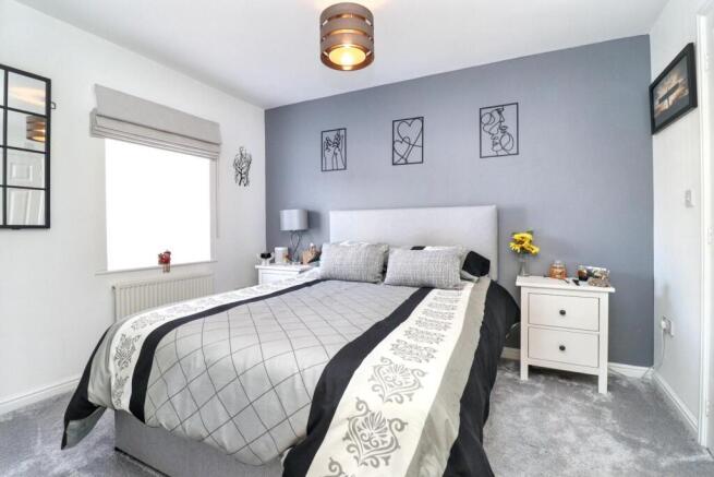 3 bed Semi-Detached for sale Image 8