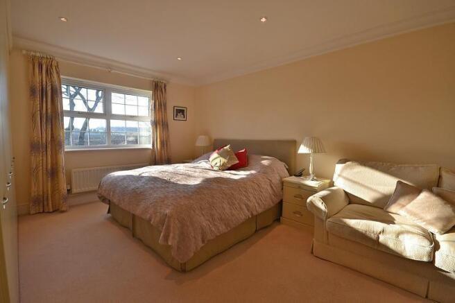 Principal bedroom