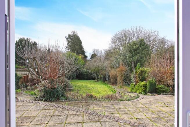 Micheldever Road, Whitchurch photo 2