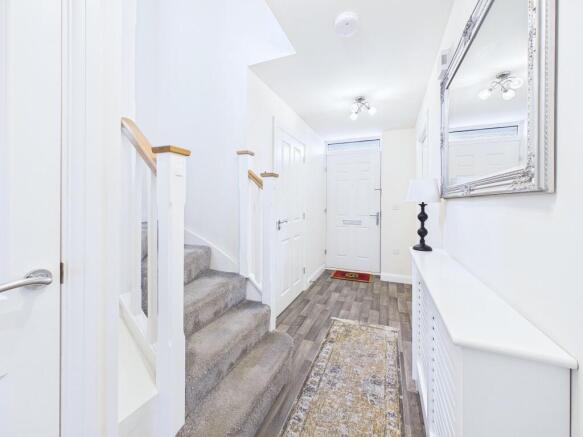 4 bed Detached for sale Image 5