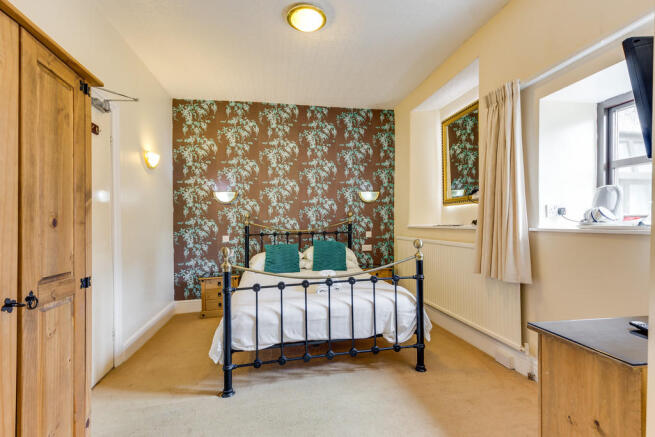 Letting Bedroom 1...