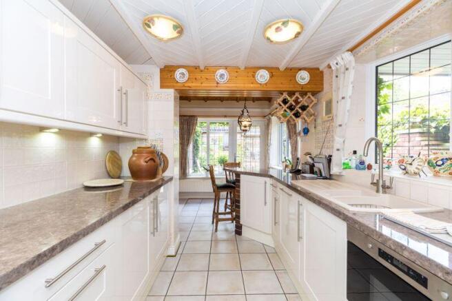 10, Tennyson Drive, Billinge, WN5 7EJ photo 4