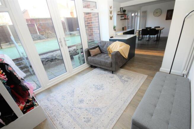 sitting area.jpg