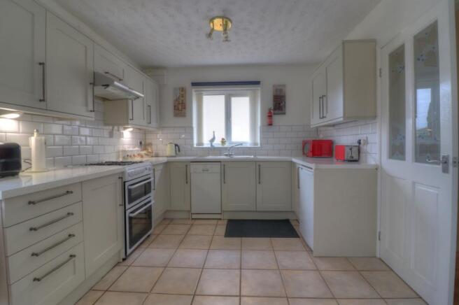 Kitchen 3