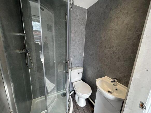 1 bed Town House to rent Image 4