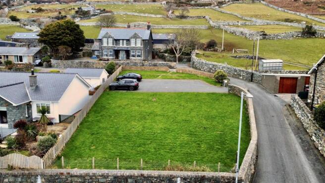 Garden / Parking