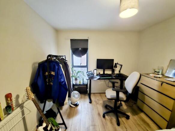 1 bed Apartment to rent Image 6