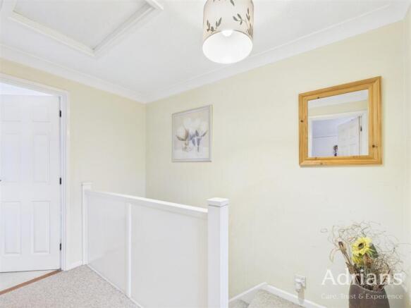 FIRST FLOOR LANDING