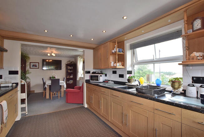 3 bed Detached for sale Image 10
