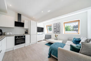 Flat 8, Ellesdon House, Broadway, Bexleyheath DA6 8AH