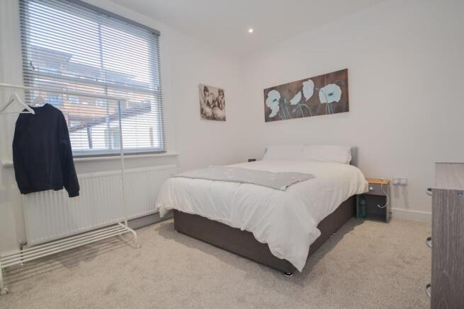 2 bed Apartment for sale Image 6