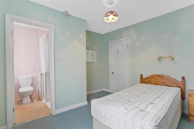 830186517 - 52 Windborough Road , SM5 19.jpg