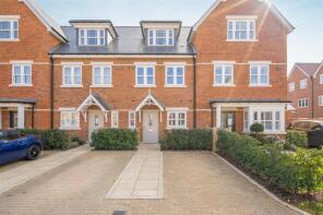 17, Hawthorne Place, Ascot SL5 9FU