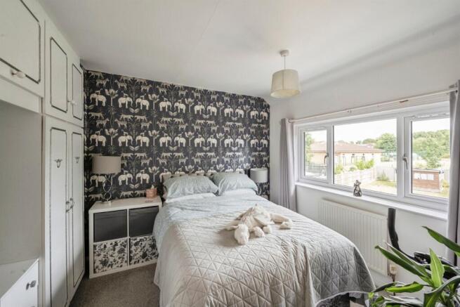 2 bed Semi-Detached for sale Image 12