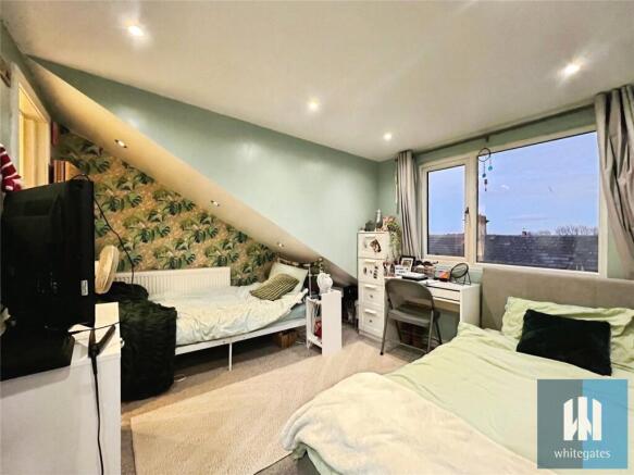 3 bed Terraced for sale Image 9
