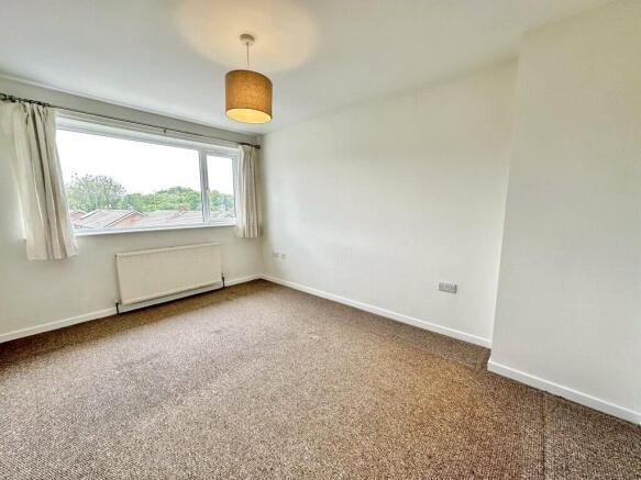 3 bed Semi-Detached for sale Image 8