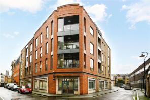 19, 6 Gallery Apartments, Lamb Walk, London SE1 3GL