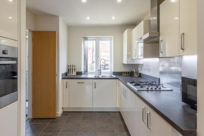 8 Clover Avenue (2 of 20)