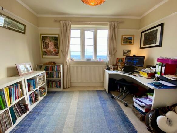 Bed 3/Office