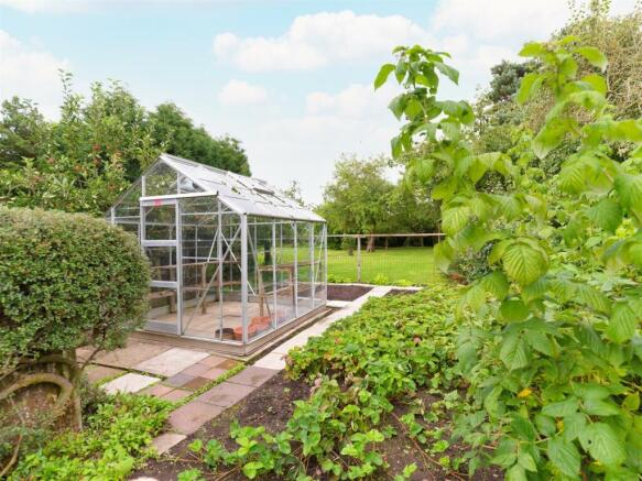 22631 GREENHOUSE.jpg