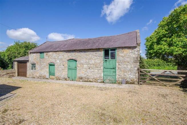 STABLES & WORKSHOP