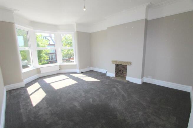 West Bank Avenue, 1, Flat 2, Lounge.jpg