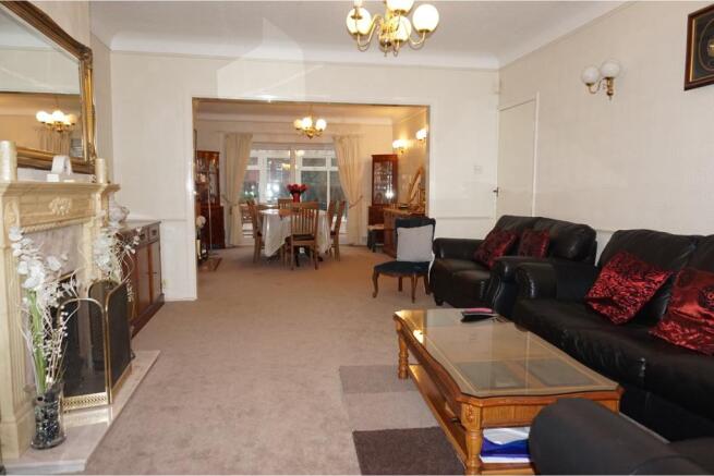 Lounge/Dining Room