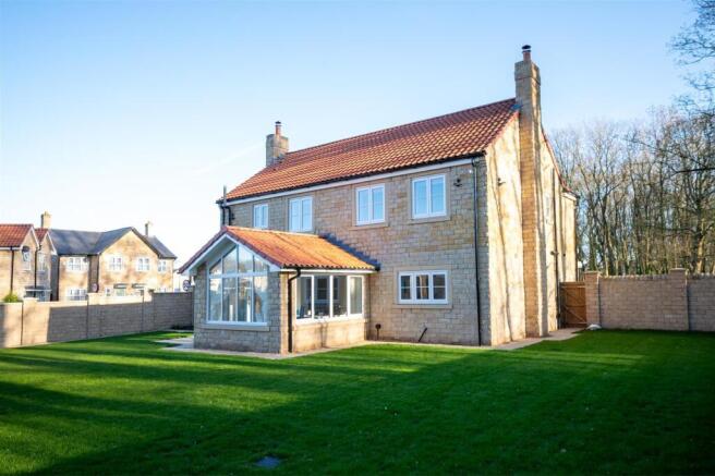 52 the knightsbridge 4.jpg