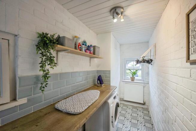 3 bed Terraced for sale Image 10
