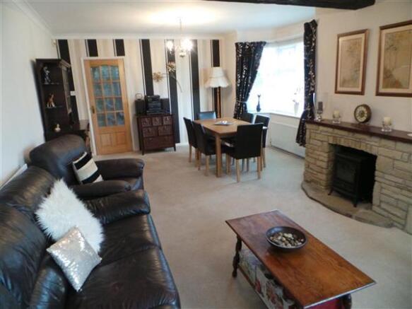 Lounge/Dining Room