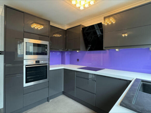 3f53b6ca-d957-456...