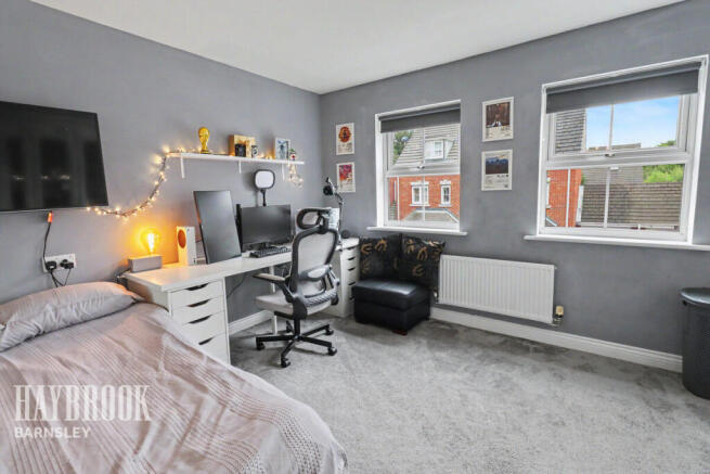 3 bed Semi-Detached for sale Image 6