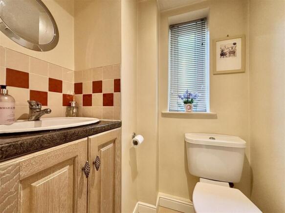 4 bed Farm House for sale Image 12