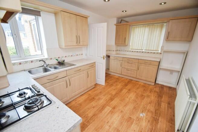 4 bed Detached for sale Image 4