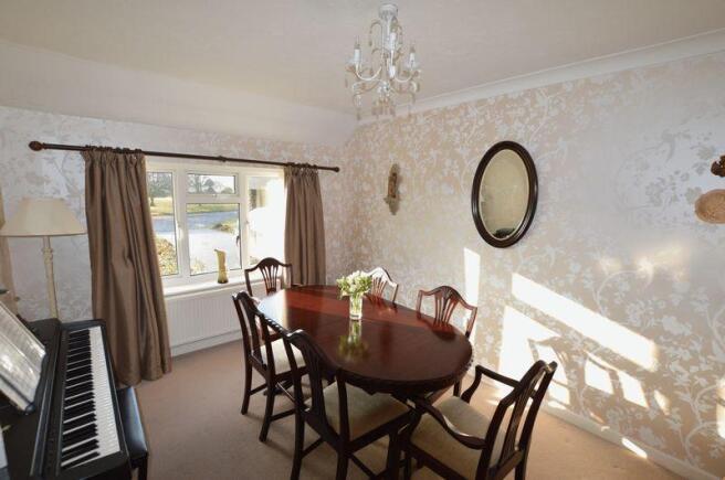 Dining room / ...